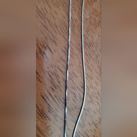 Sterling Silver 18 inch Necklace - Picture 8 of 8